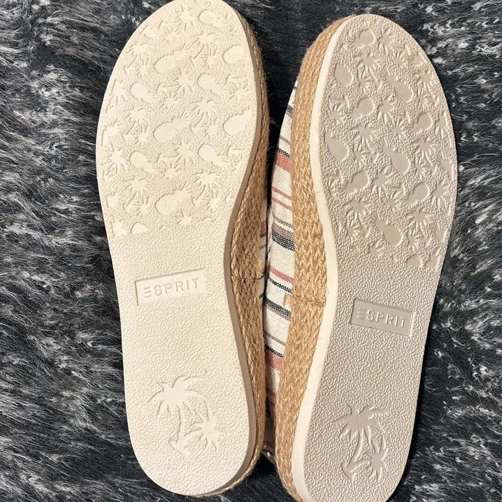 Esprit questions leave